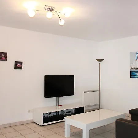 L'ilot Saint Jacques By Interhome Апартаменты