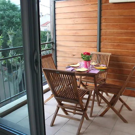 Апартаменты L'ilot Saint Jacques By Interhome